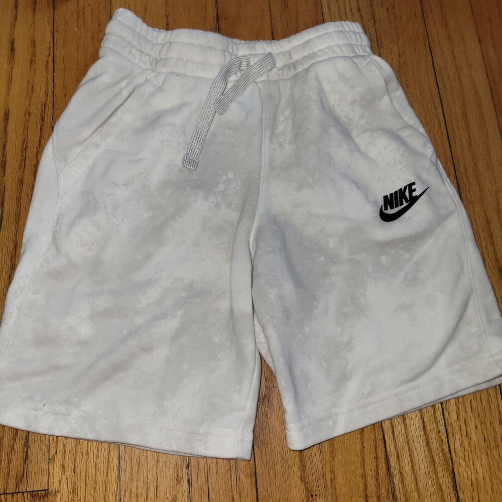 Nike Boys' Sportswear Magic Club Tie-Dye , size Medium Cream Grey White Size8/10